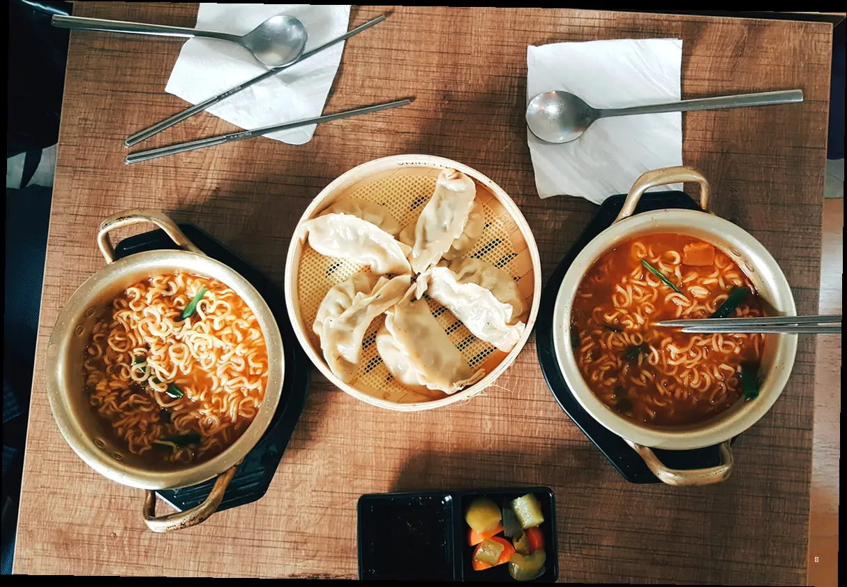 후루룩 짭짭! 추억을 부르는 맛